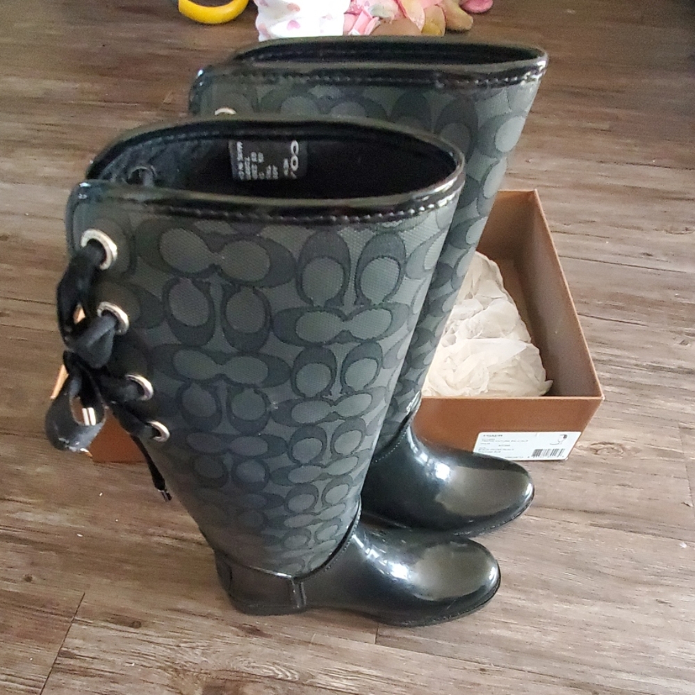 Woman boots